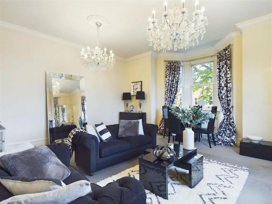 Upmarket Apartment In Ормскирк Экстерьер фото
